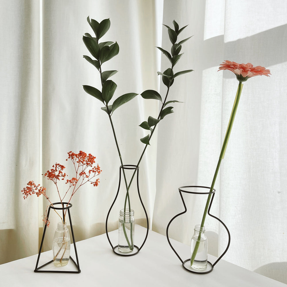 Alice Nordic Iron Vase