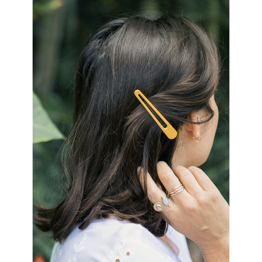 
                
                    Load image into Gallery viewer, NAT &amp;amp; NOOR Triangle Hair Clips
                
            