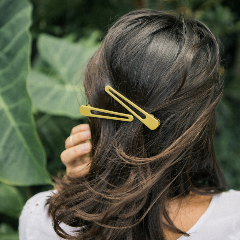 NAT & NOOR Triangle Hair Clips
