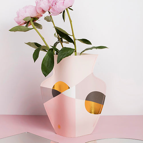 
                
                    Load image into Gallery viewer, OCTAEVO Siena Paper Vase
                
            